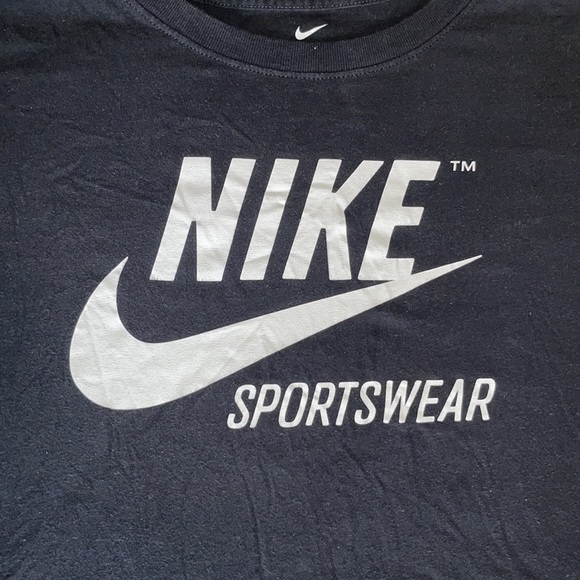 🔥🔥Nike Shirt🔥🔥 - Picture 2 of 3